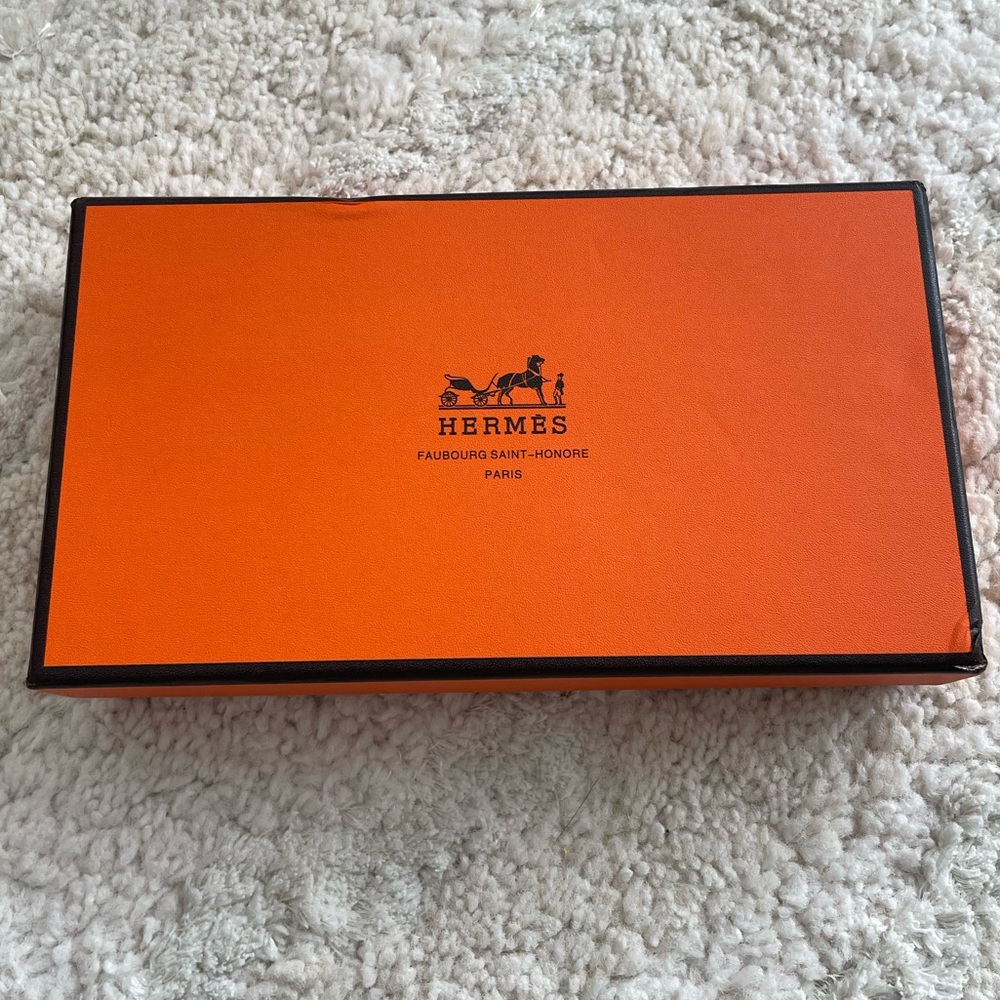 Authentic Hermès Box & Gift Bag - Picture 2 of 6